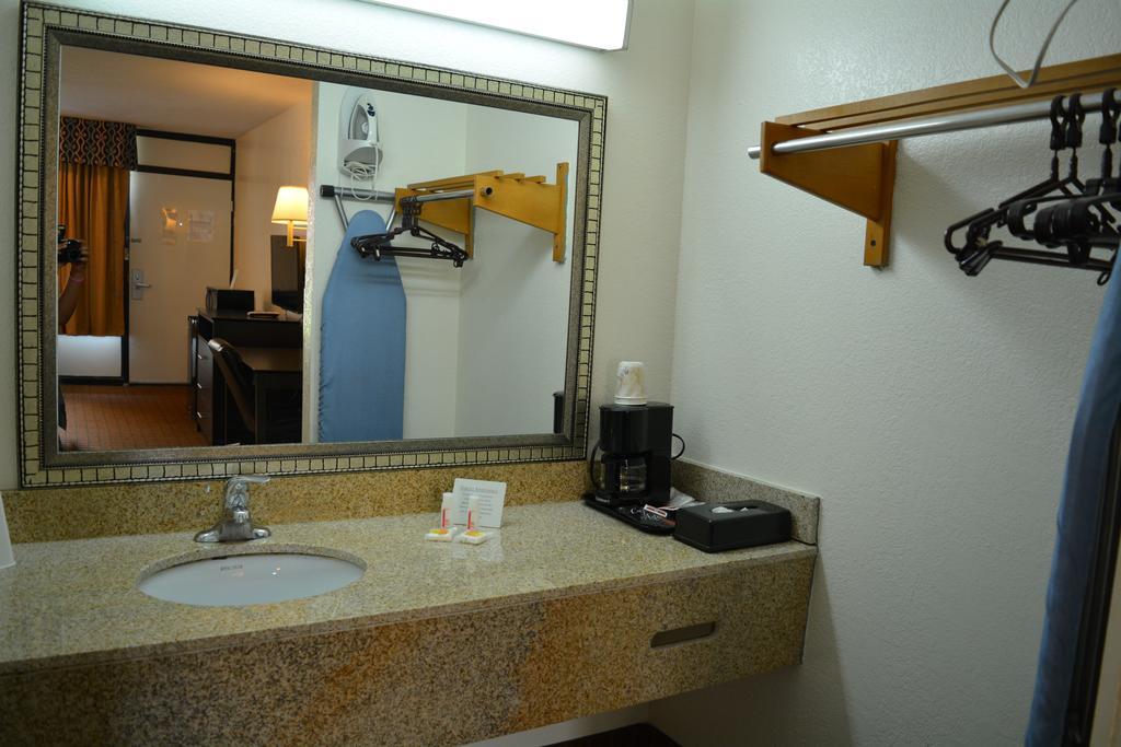Days Inn By Wyndham Port Royal/Near Parris Island Exterior foto
